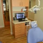 Another procedure room with dental chair